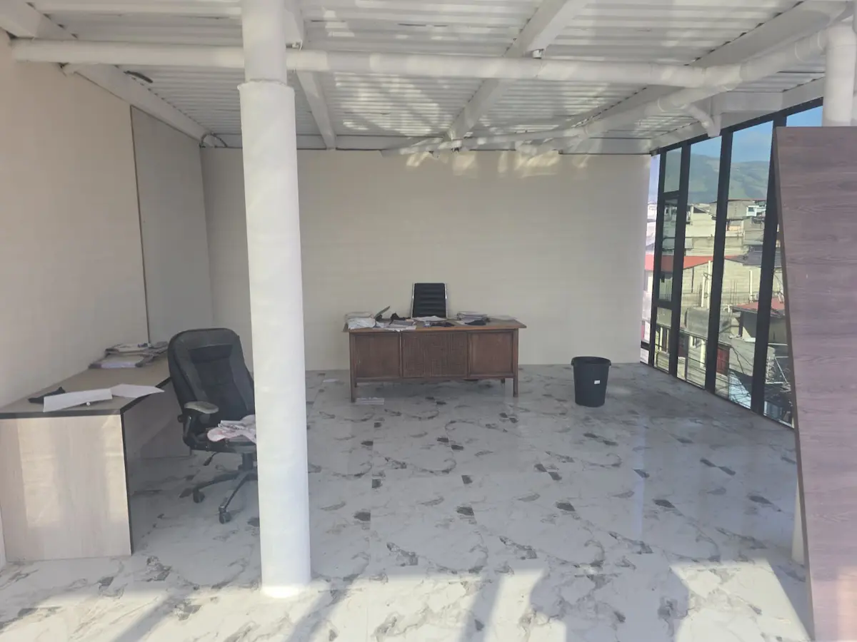 Ampliación y Remodelación – Oficinas Comerciales – foto 2