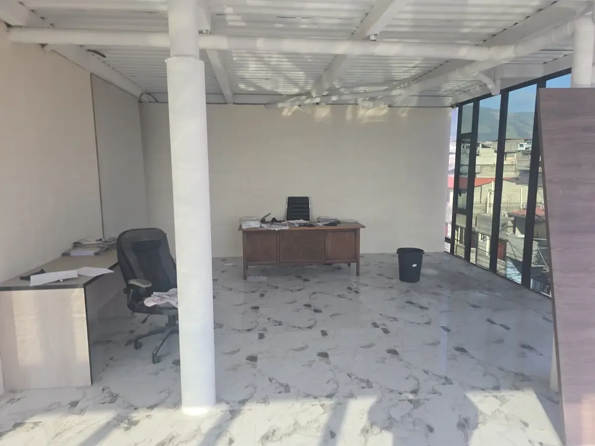 Ampliación y Remodelación – Oficinas Comerciales – foto 2