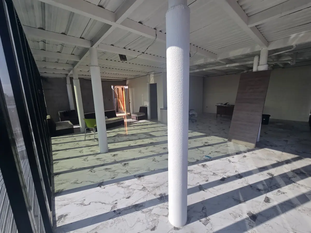 Ampliación y Remodelación – Oficinas Comerciales – foto 3