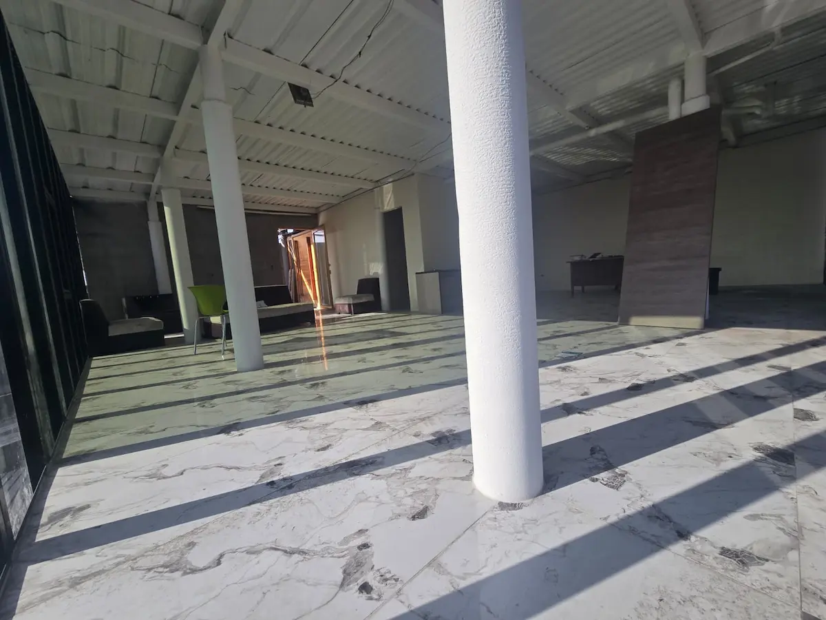 Ampliación y Remodelación – Oficinas Comerciales – foto 4