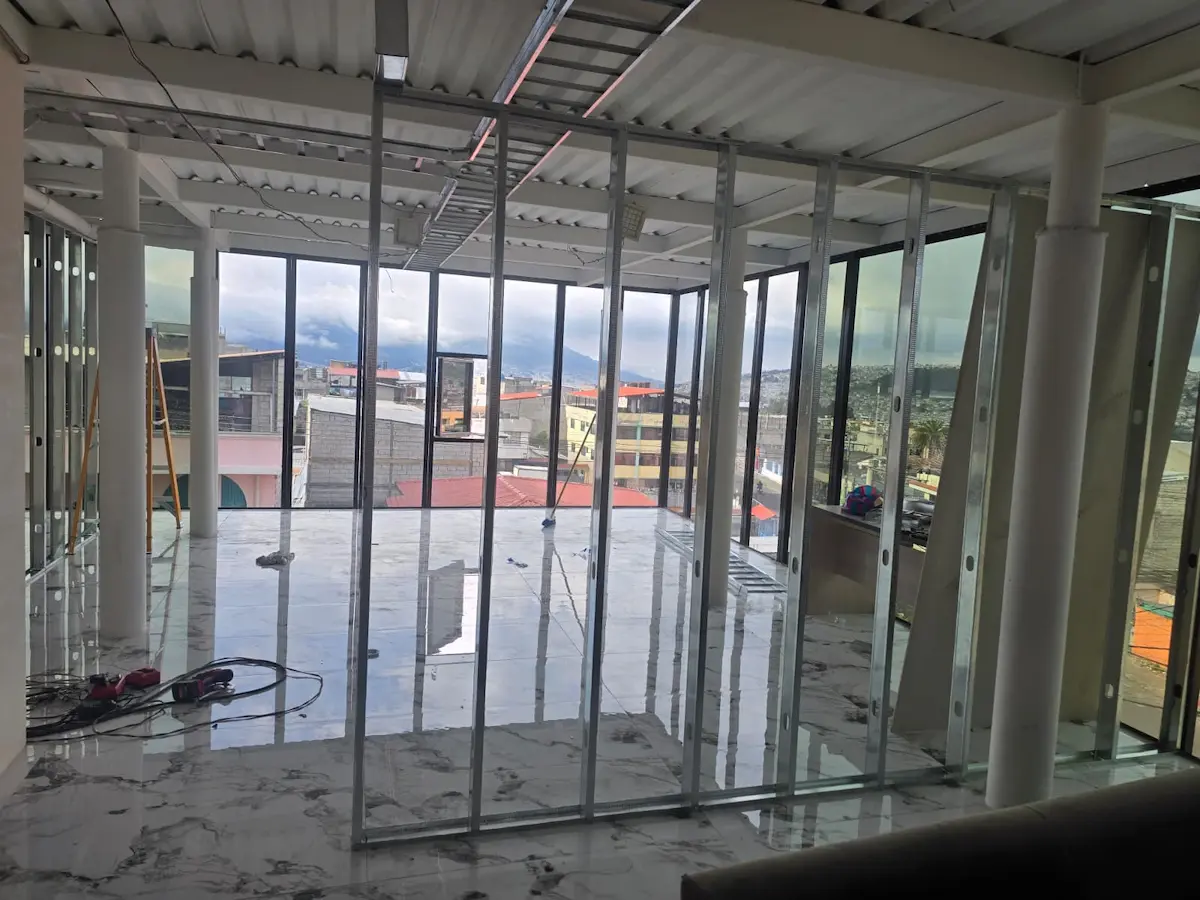 Ampliación y Remodelación – Oficinas Comerciales – foto 6